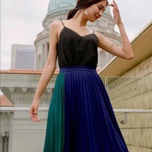 Love Bonito | US 2 | Alona Colourbkock Pleated MIDI skirt